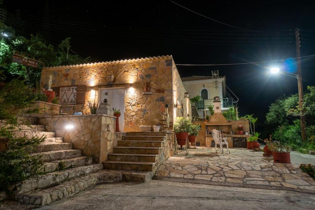 Airy Flat At Xenios Avlais Αλυκανάς